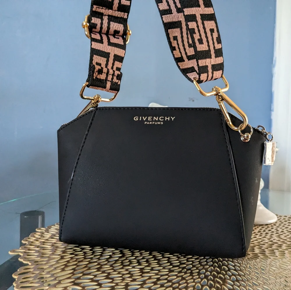 Givenchy - Picture 8 of 12